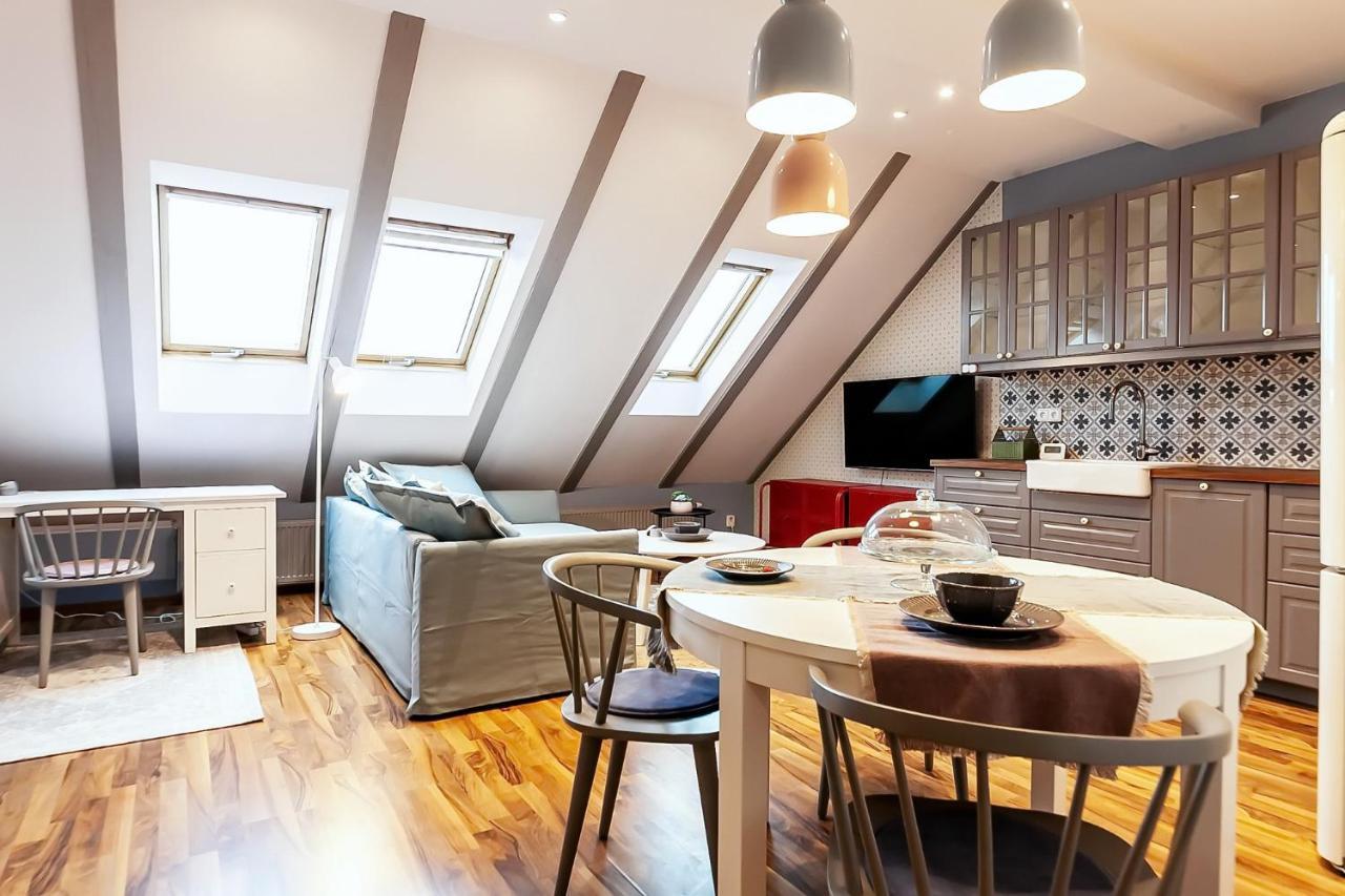 Apartamento Attic On Waterfront / View / Netflix Praga